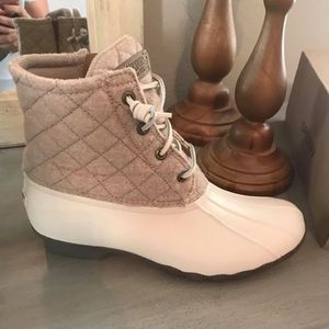 Sperry Quilted Duck Boots - Size 9.5 - New in box